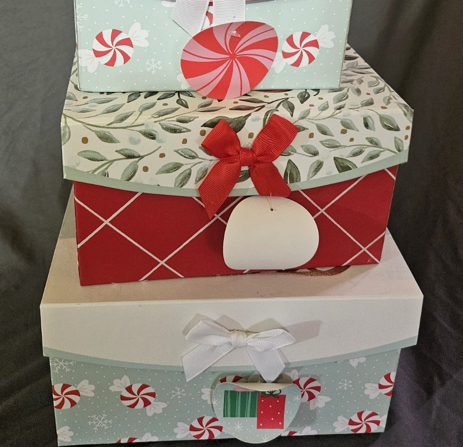 Peace and Joy Cardinal Nesting Gift Box