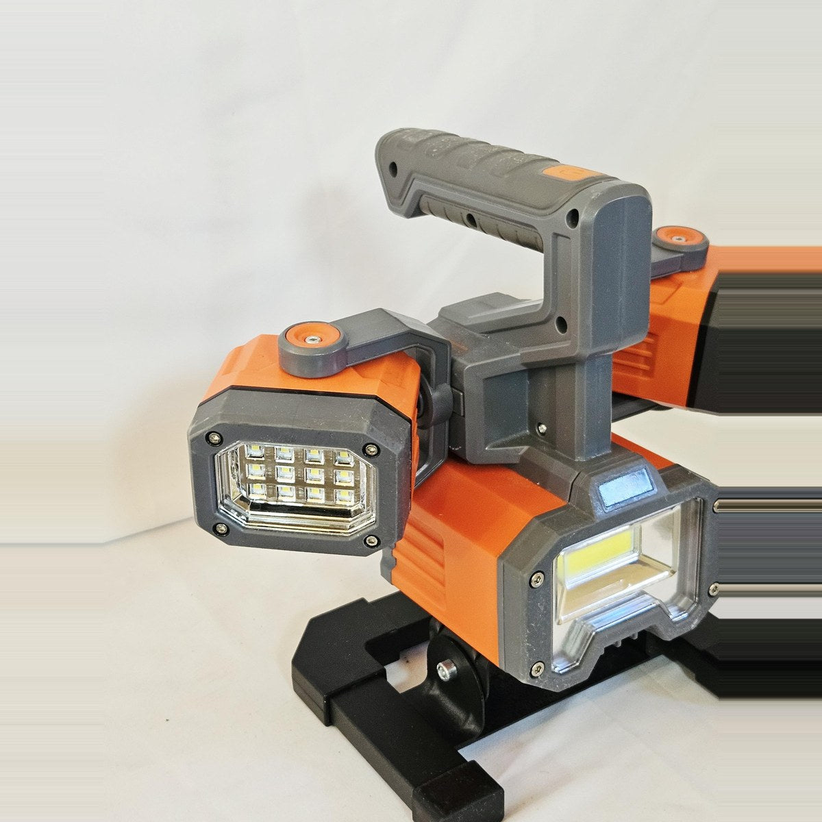 eP360 work light side view