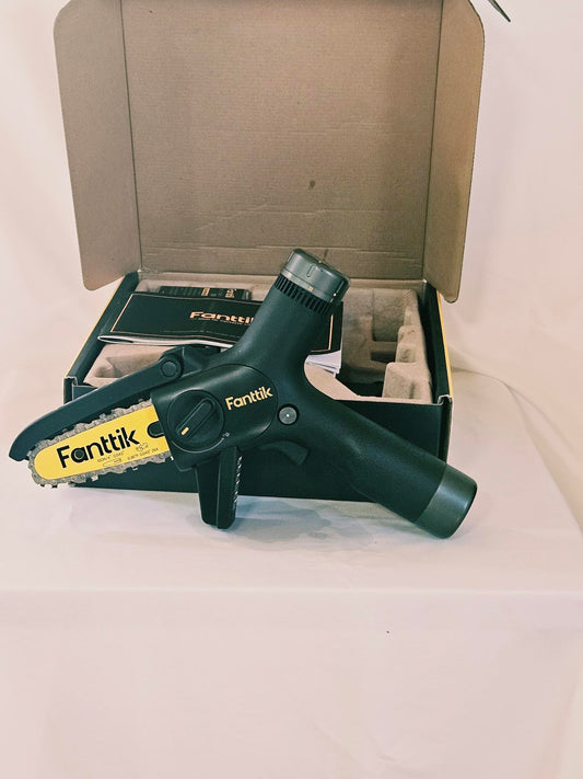 Fanttik W10 APEX mini chainsaw with open retail box