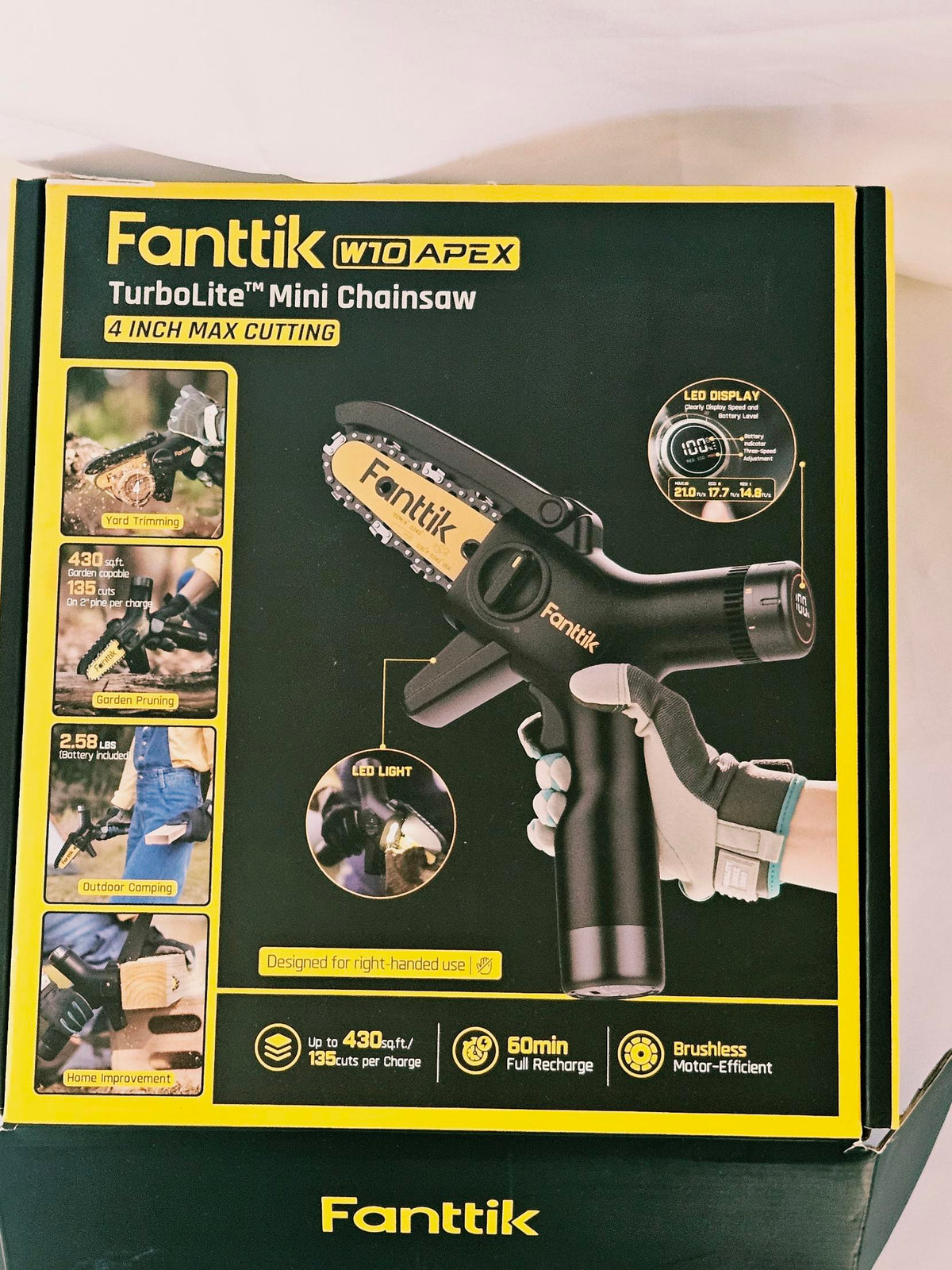 Fanttik W10 APEX retail box front with specifications