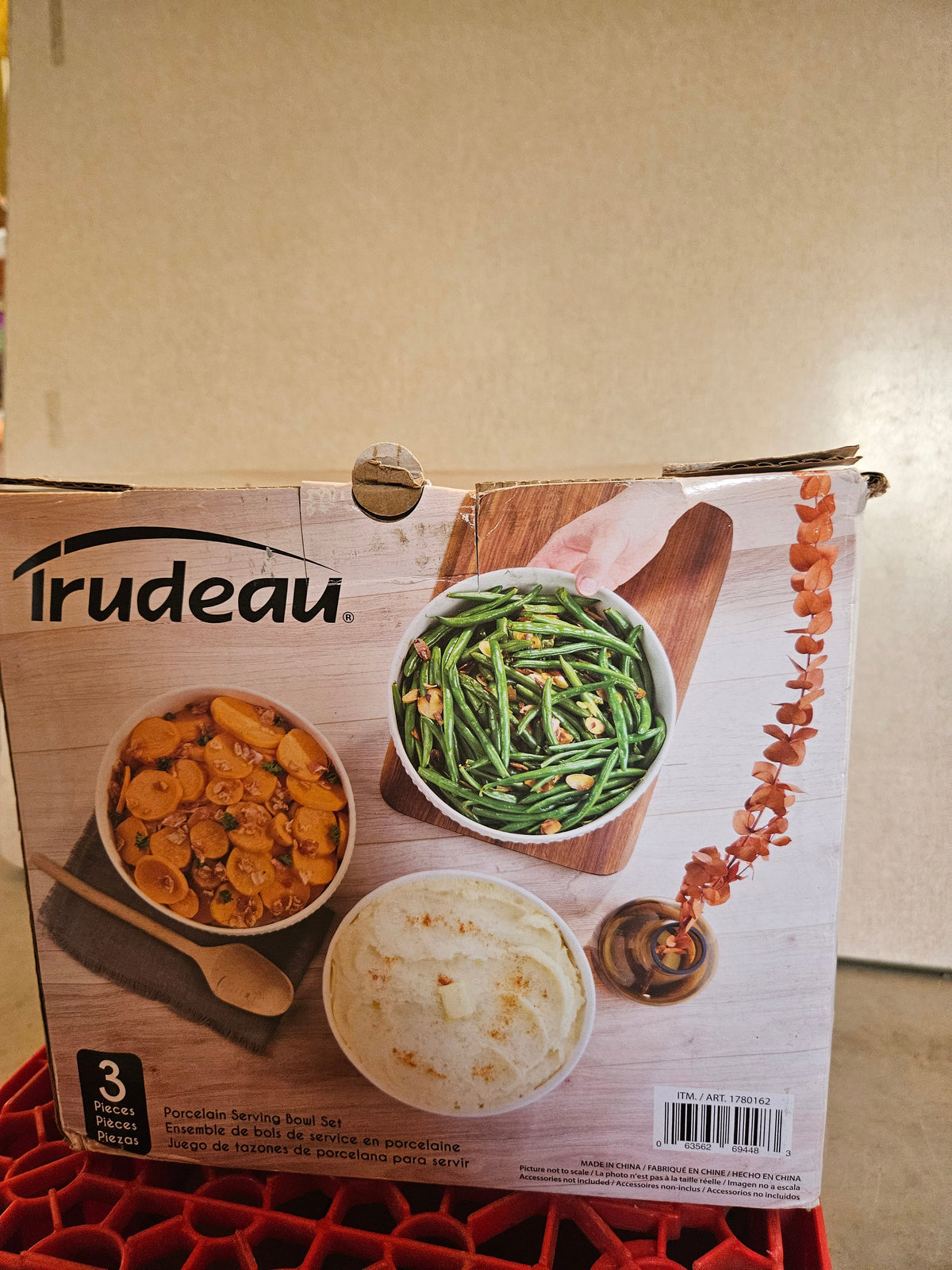 Trudeau white porcelain serving bowl set