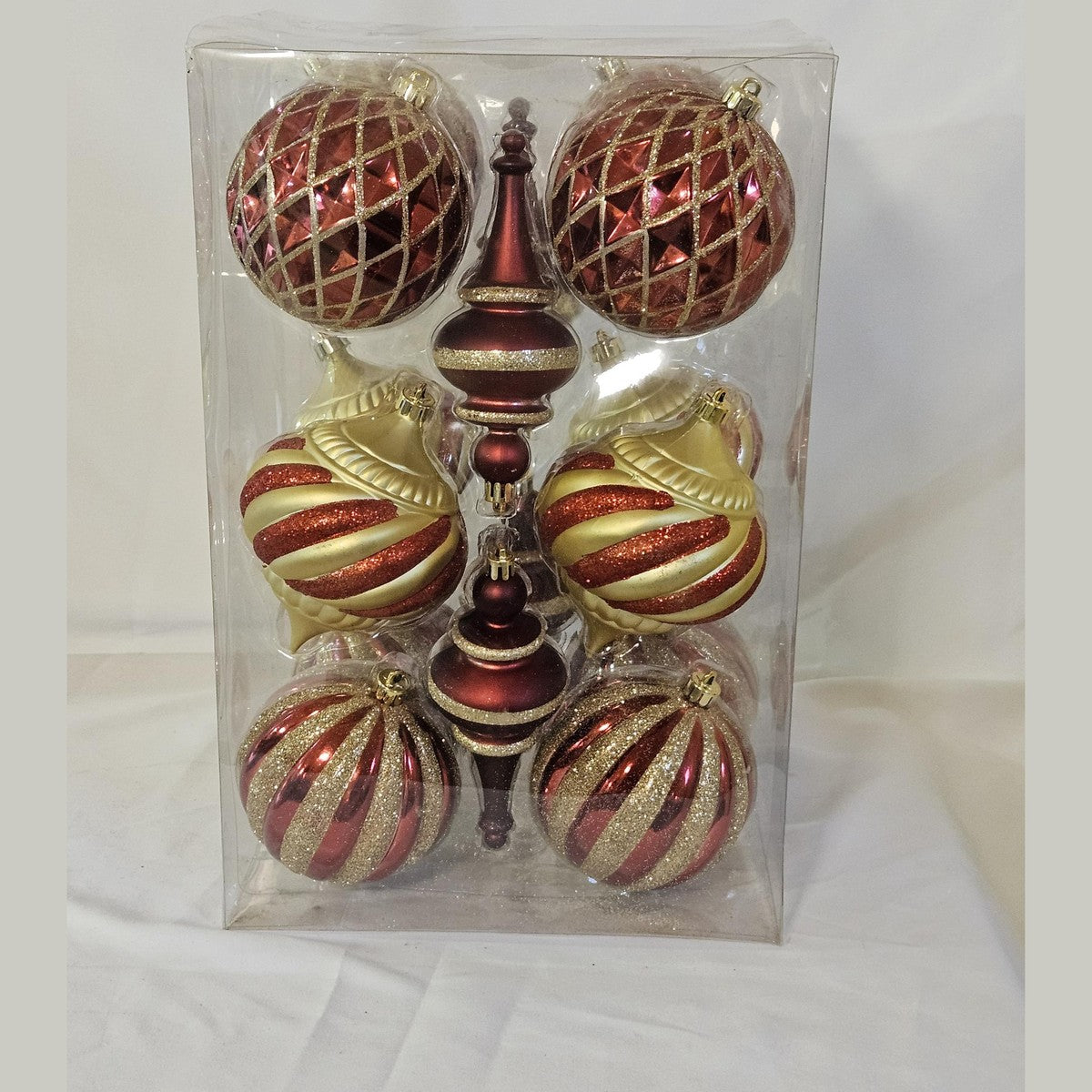 Holiday Living 16 count ornament set red and gold, back view