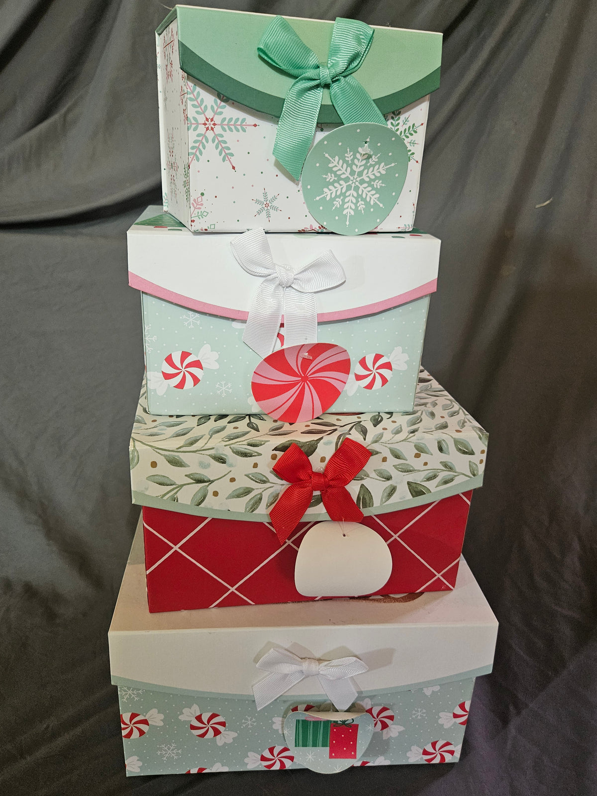 Peace and Joy Cardinal Nesting Gift Box