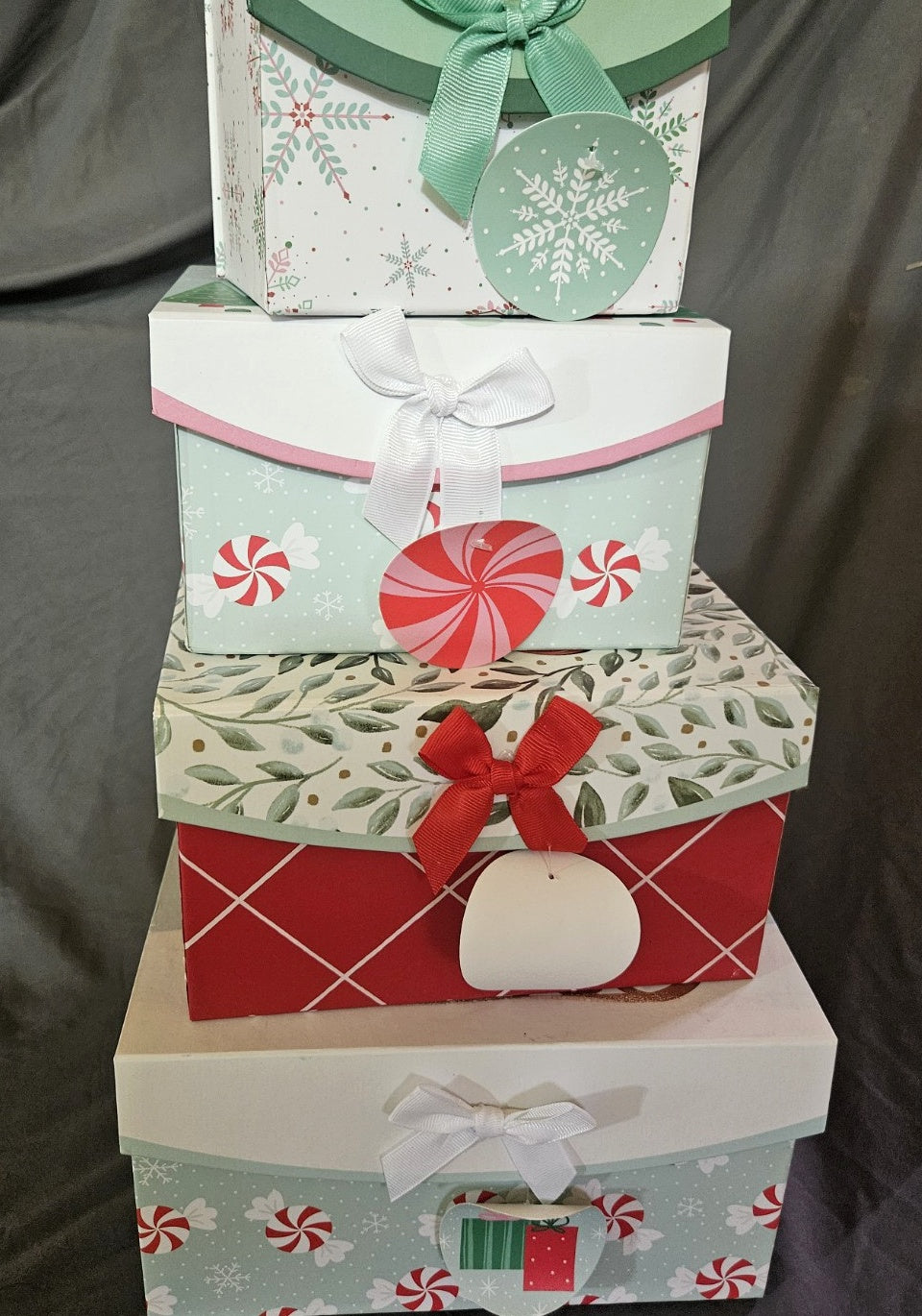 Peace and Joy Cardinal Nesting Gift Box